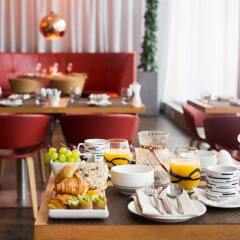 Отель Courtyard by Marriott Stockholm Kungsholmen Швеция, Стокгольм - 5 отзывов об отеле, цены и фото номеров - забронировать отель Courtyard by Marriott Stockholm Kungsholmen онлайн питание фото 3