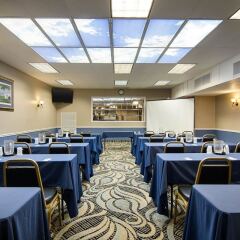 Отель Comfort Inn University Center фото 2