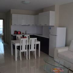 Апартаменты Admiral Plaza Apartments комната для гостей фото 12