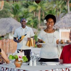 Отель Tropica Island Resort - Adults Only гостиничный бар