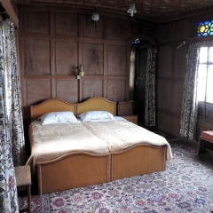 Отель Butt's Clermont Houseboats комната для гостей