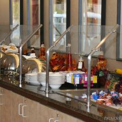 Отель Holiday Inn Columbus Downtown Capitol Square гостиничный бар