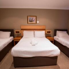Newham Hotel сейф в номере