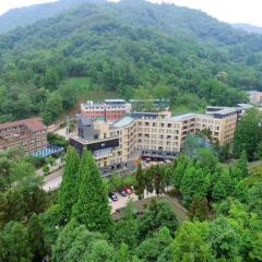 Lafei Xilong Hot Spring Hotel (Chongzhou Jiulonggou)