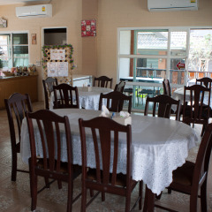 Отель Benwadee Resort питание