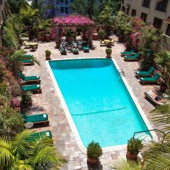 Отель Best Western PLUS Sunset Plaza США, Уэст-Голливуд - отзывы, цены и фото номеров - забронировать отель Best Western PLUS Sunset Plaza онлайн бассейн фото 2