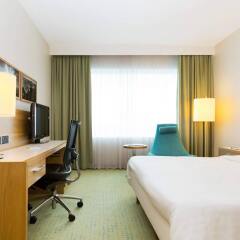 Отель Courtyard by Marriott Stockholm Kungsholmen Швеция, Стокгольм - 5 отзывов об отеле, цены и фото номеров - забронировать отель Courtyard by Marriott Stockholm Kungsholmen онлайн комната для гостей фото 4