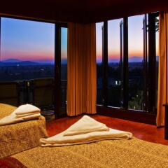 Отель Thaton Hill Resort спа