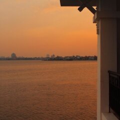 Отель InterContinental Hanoi Westlake пляж