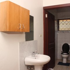 Suaf Home Lodge in Accra, Ghana from 82$, photos, reviews - zenhotels.com bathroom photo 2