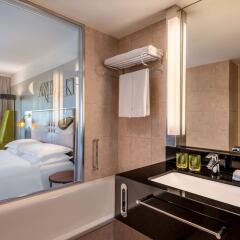 Отель Sheraton Arabellapark Мюнхен ванная