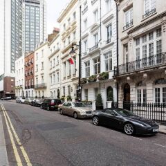 Отель Betwixt Hyde Park and Green Park