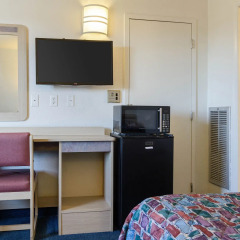 Отель Rodeway Inn удобства в номере