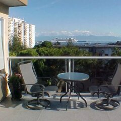 Отель A Downtown Victoria Ocean View B & B Канада, Виктория - отзывы, цены и фото номеров - забронировать отель A Downtown Victoria Ocean View B & B онлайн балкон