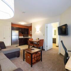 Отель Residence Inn Columbus Worthington комната для гостей