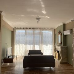 Отель Spacious renovated apartment Marousi KAT Греция, Маруси - отзывы, цены и фото номеров - забронировать отель Spacious renovated apartment Marousi KAT онлайн комната для гостей фото 2