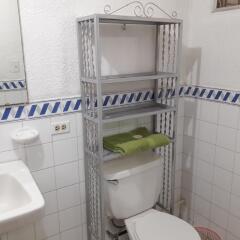 Отель Honduras Executive Inn at Palmira Гондурас, Тегусигальпа - отзывы, цены и фото номеров - забронировать отель Honduras Executive Inn at Palmira онлайн ванная