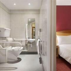 Days Hotel Waterloo комната для гостей фото 2