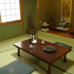 Отель Sanukiya Ryokan Минамиавадзи удобства в номере фото 3