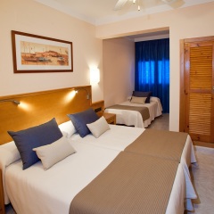 Hotel Ses Figueres сейф в номере