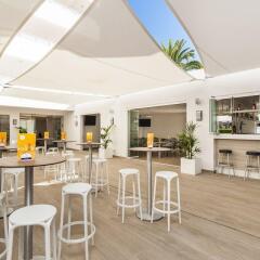 Отель Globales Apartamentos Lord Nelson Эс-Мигхорн-Гран