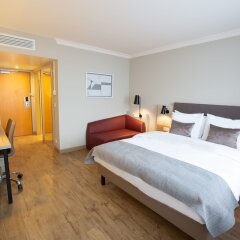 Crowne Plaza Frankfurt Congress Hotel сейф в номере