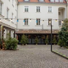 Апартаменты Adele Old Town Apartment Варшава парковка