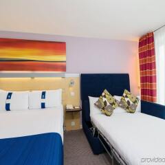 Отель Holiday Inn Express London Stansted комната для гостей фото 4