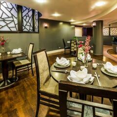 Отель Crowne Plaza Liverpool - John Lennon Airport Великобритания, Ливерпуль - отзывы, цены и фото номеров - забронировать отель Crowne Plaza Liverpool - John Lennon Airport онлайн питание фото 2