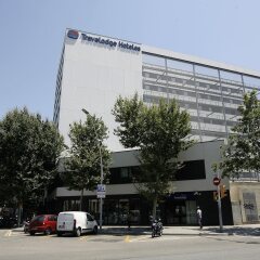 Отель Travelodge Barcelona Poblenou парковка