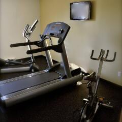 Heritage Inn Hotel & Convention Centre Saskatoon фитнесс-зал фото 4
