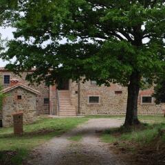 Отель Agriturismo IPoderi Pietraporciana Кьянчиано Терме вид на фасад