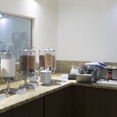 Отель Holiday Inn Express Guadalajara Autonoma Мексика, Запопан - отзывы, цены и фото номеров - забронировать отель Holiday Inn Express Guadalajara Autonoma онлайн фото 13