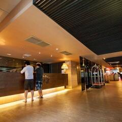 Отель Mac Boutique Suites Sukhumvit Soi 7 Бангкок интерьер отеля