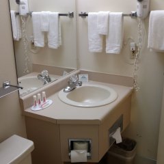 Days Inn by Wyndham Ashland in South Point, United States of America from 82$, photos, reviews - zenhotels.com bathroom photo 3