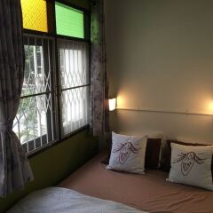 Отель Bangkok Sanookdee Adults Only Бангкок комната для гостей фото 4