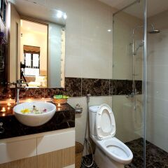 Отель Golden Diamond Hotel Вьетнам, Ханой - отзывы, цены и фото номеров - забронировать отель Golden Diamond Hotel онлайн ванная