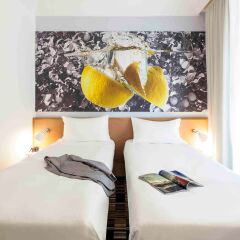 Отель Ibis Styles Garibaldi Неаполь комната для гостей фото 3