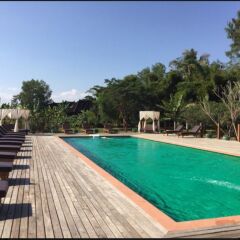 Отель Inle Princess Resort бассейн