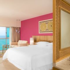 Отель Sheraton Buganvilias Beach and Spa Resort - Malecon комната для гостей фото 3