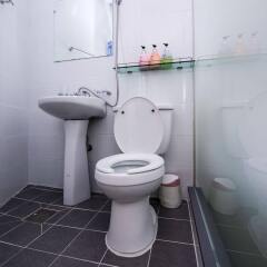 Отель 24 Guesthouse Dongdaemun ванная