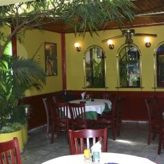 Отель Family Hotel Flora Болгария, Несебр - отзывы, цены и фото номеров - забронировать отель Family Hotel Flora онлайн питание фото 2