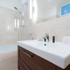 Апартаменты Vienna Residence Spacious Viennese Apartment for up to 5 Happy Guests Вена ванная фото 2