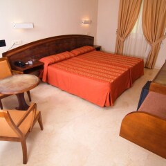 Europa Hotel сейф в номере