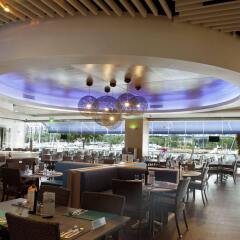 Отель ONE°15 Marina Club Singapore гостиничный бар