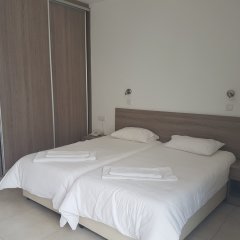 Отель Cosmelenia Hotel Apartments Кипр, Айя-Напа - отзывы, цены и фото номеров - забронировать отель Cosmelenia Hotel Apartments онлайн комната для гостей фото 3