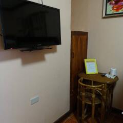 Отель Corazon Tourist Inn Филиппины, Пуэрто-Принцеса - отзывы, цены и фото номеров - забронировать отель Corazon Tourist Inn онлайн удобства в номере фото 2