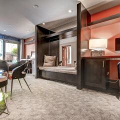 Отель Bluebird Suites at Mt. Vernon Triangle детские мероприятия