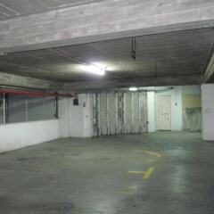 Отель Bright Spacious Lisbon парковка