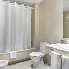 Отель Oriente Atiram Hotel Испания, Барселона - 2 отзыва об отеле, цены и фото номеров - забронировать отель Oriente Atiram Hotel онлайн ванная фото 2